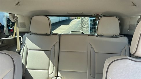 Used 2021 GMC Yukon Denali w/ Denali Premium Package image 30