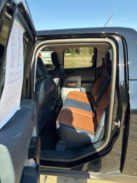 Used 2023 Ford Maverick Lariat w/ Lariat Luxury Package image 12