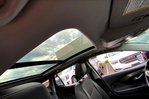 Certified 2022 GMC Terrain SLT w/ Infotainment Package II image 18