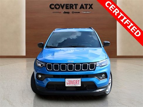 Used 2023 Jeep Compass Latitude image 8