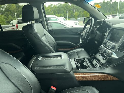 Used 2019 Chevrolet Suburban Premier image 14