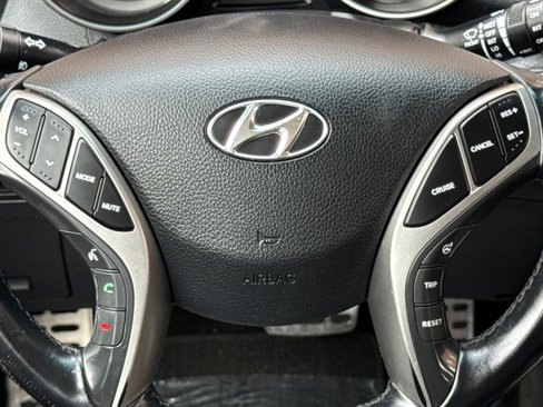 Used 2013 Hyundai Elantra GT w/ Style Pkg image 18