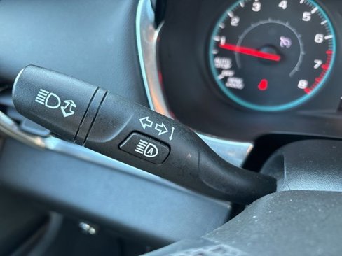 Used 2023 Chevrolet Traverse LT image 19