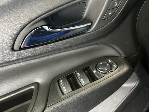 Used 2022 Chevrolet Equinox LT image 17