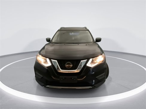 Used 2018 Nissan Rogue SV image 7