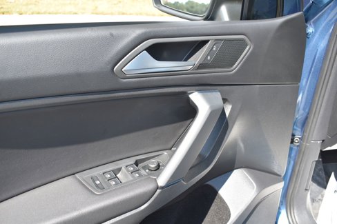 Used 2019 Volkswagen Tiguan S image 19
