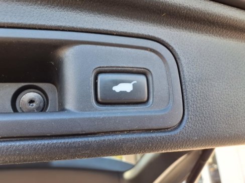 Used 2017 Honda Pilot Elite image 6