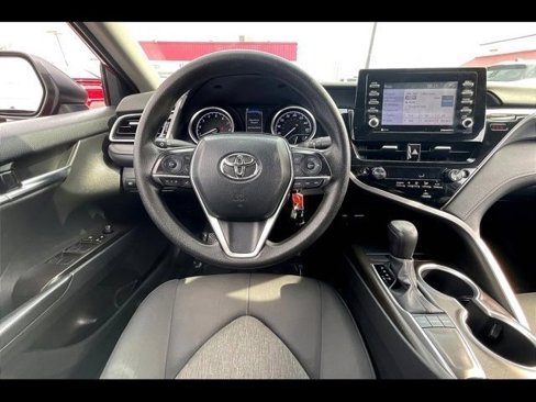Used 2022 Toyota Camry LE w/ Carpet Mat Package (TMS) image 8