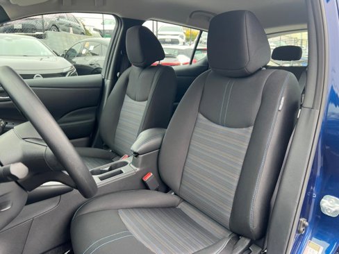 Used 2025 Nissan Leaf S image 19