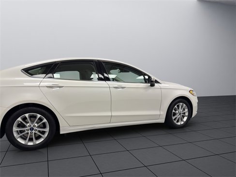 Used 2019 Ford Fusion SE image 7