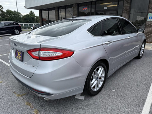 Used 2014 Ford Fusion SE image 5