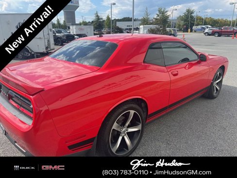 Used 2019 Dodge Challenger SXT image 4