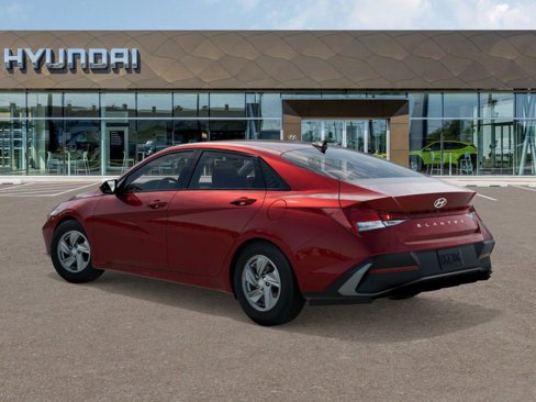 New 2025 Hyundai Elantra SE image 5