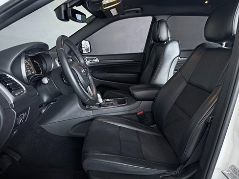 Used 2018 Jeep Grand Cherokee Altitude image 19