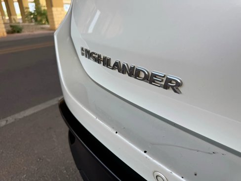 Used 2016 Toyota Highlander Limited image 24
