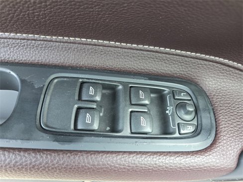 Used 2012 Volvo C70 T5 image 28