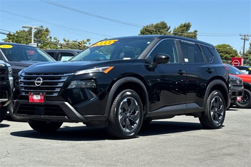 Used 2024 Nissan Rogue SV image 8