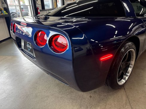 Used 2000 Chevrolet Corvette Coupe w/ Roof Pkg image 26