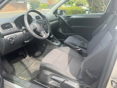 Used 2011 Volkswagen Golf 2-Door image 8