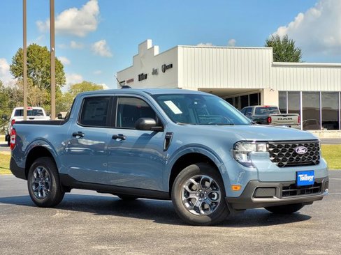 New 2025 Ford Maverick XLT image 2
