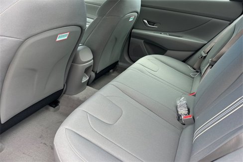 New 2025 Hyundai Elantra SEL image 9