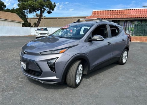 Used 2023 Chevrolet Bolt EUV LT w/ Driver Confidence Package image 1