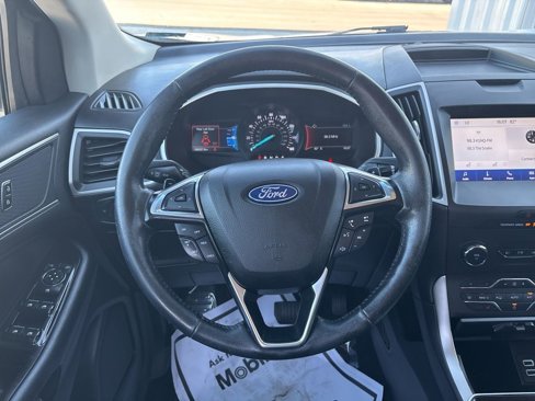 Used 2020 Ford Edge SEL image 10