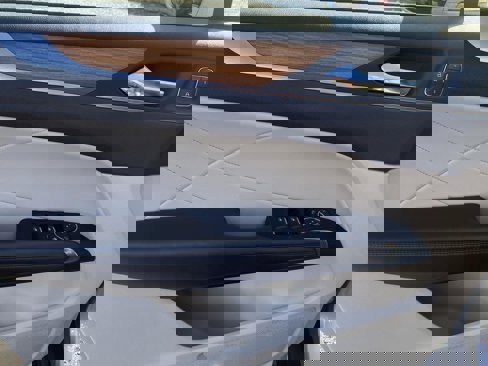 Used 2017 Lincoln MKC Select w/ Select Plus Package image 15