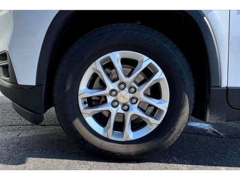 Used 2020 Chevrolet Traverse LS image 9