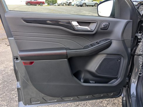 New 2025 Ford Escape ST-Line Elite image 38