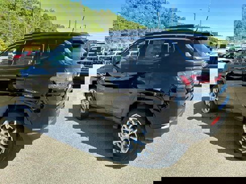 New 2024 Jeep Compass Latitude w/ Sun and Sound Group image 6