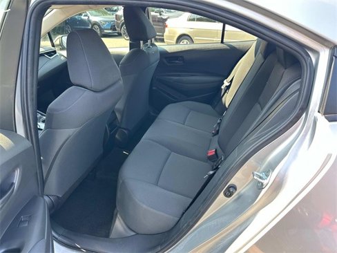 Used 2022 Toyota Corolla LE image 16
