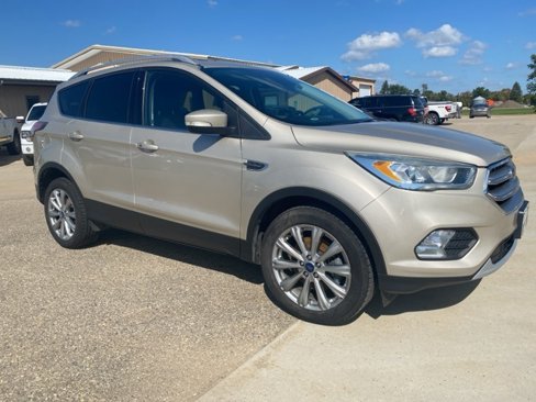 Used 2017 Ford Escape Titanium image 1
