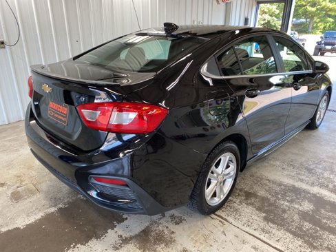Used 2017 Chevrolet Cruze LT w/ Convenience Package image 9