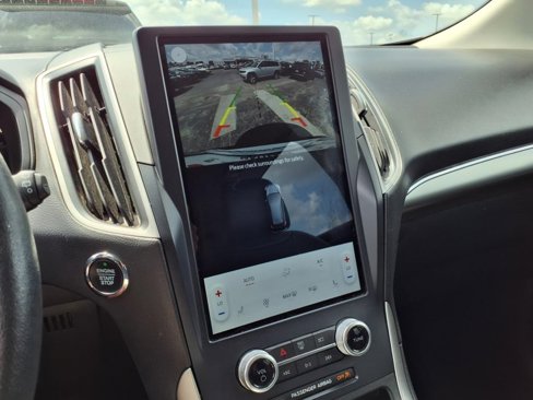 Used 2022 Ford Edge SEL image 18
