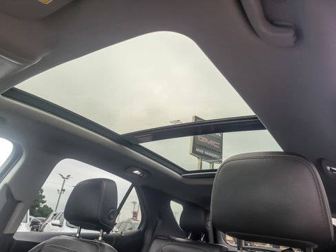 Used 2020 Chevrolet Equinox LT w/ Sport Edition image 9