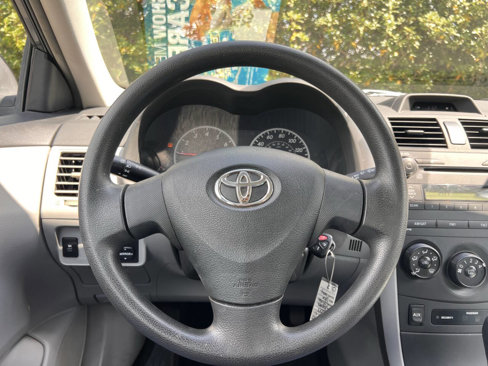 Used 2013 Toyota Corolla LE Special Edition image 19
