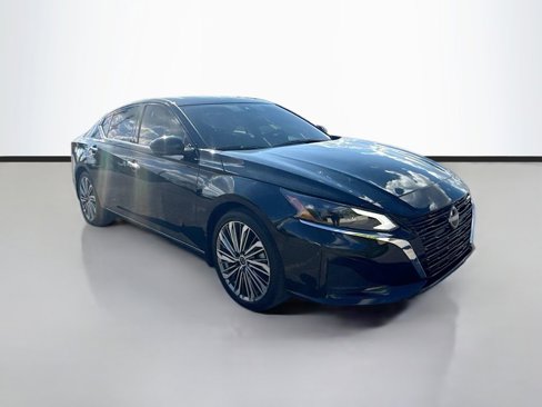 Used 2025 Nissan Altima 2.5 SL image 3