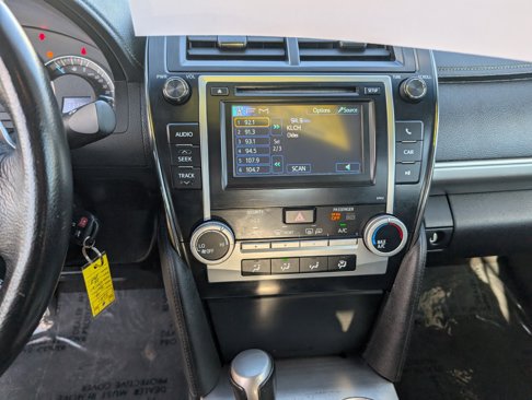 Used 2012 Toyota Camry SE image 18