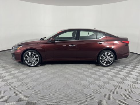 Used 2023 Nissan Altima 2.5 SL image 5