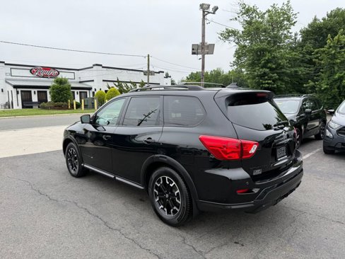 Used 2019 Nissan Pathfinder SL image 5
