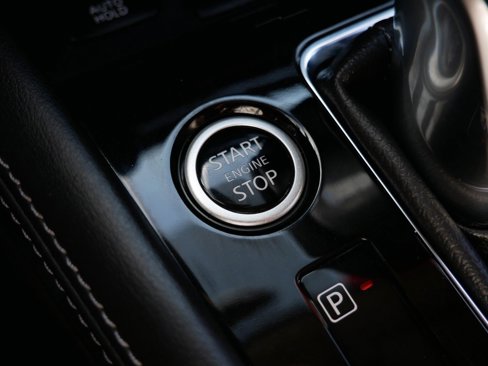 Used 2023 Nissan Kicks SR image 18