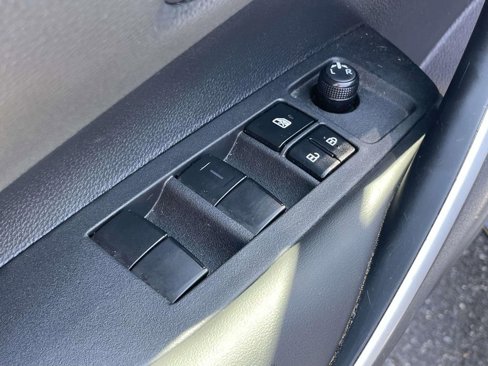 Used 2025 Toyota Corolla SE image 16