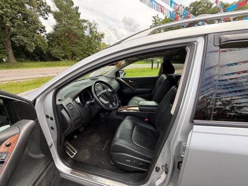 Used 2010 Nissan Murano LE w/ Navigation Pkg image 6