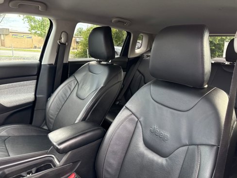 Used 2022 Jeep Compass Latitude image 10