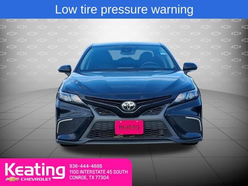 Used 2022 Toyota Camry SE image 10