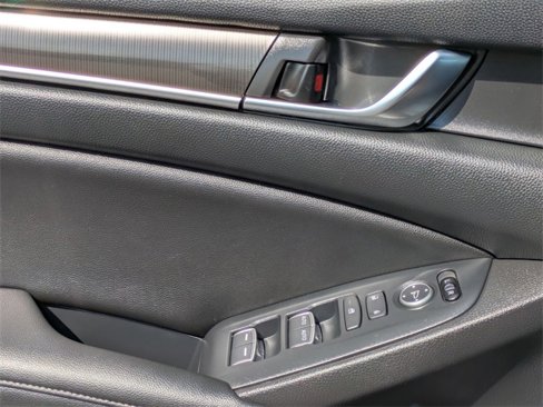 Used 2020 Honda Accord Sport image 13