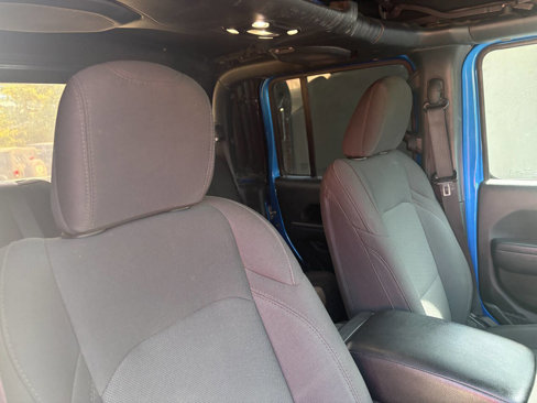 Used 2022 Jeep Gladiator Sport image 28