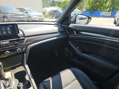 Used 2018 Honda Accord Sport image 22