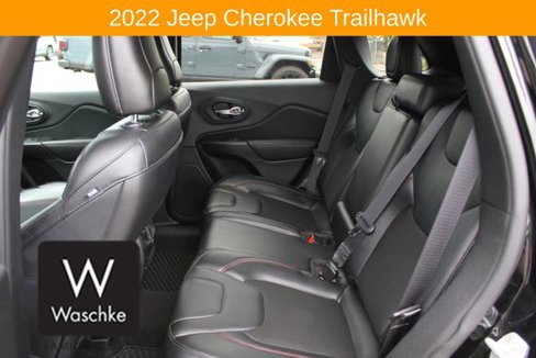 Used 2022 Jeep Cherokee Trailhawk w/ Sun, Sound & Nav Group image 18